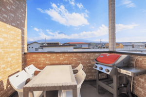 ヴィラス富士のBBQバルコニー、天気の良い日