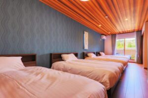 Glamping Cottage Kawaguchiko, Bed room, 4 single beds