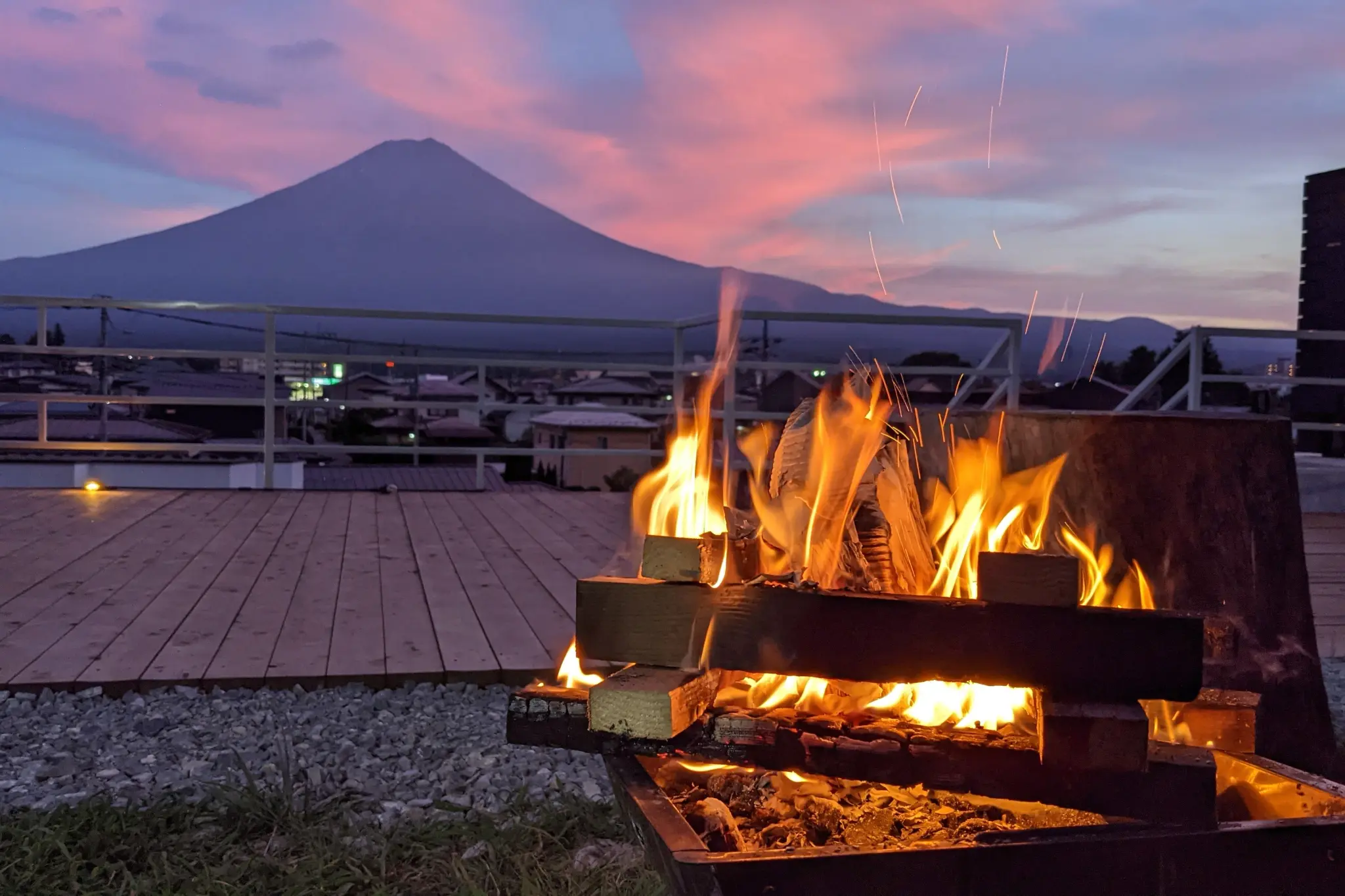 Mount Fuji view with Panorama Glamping campfire