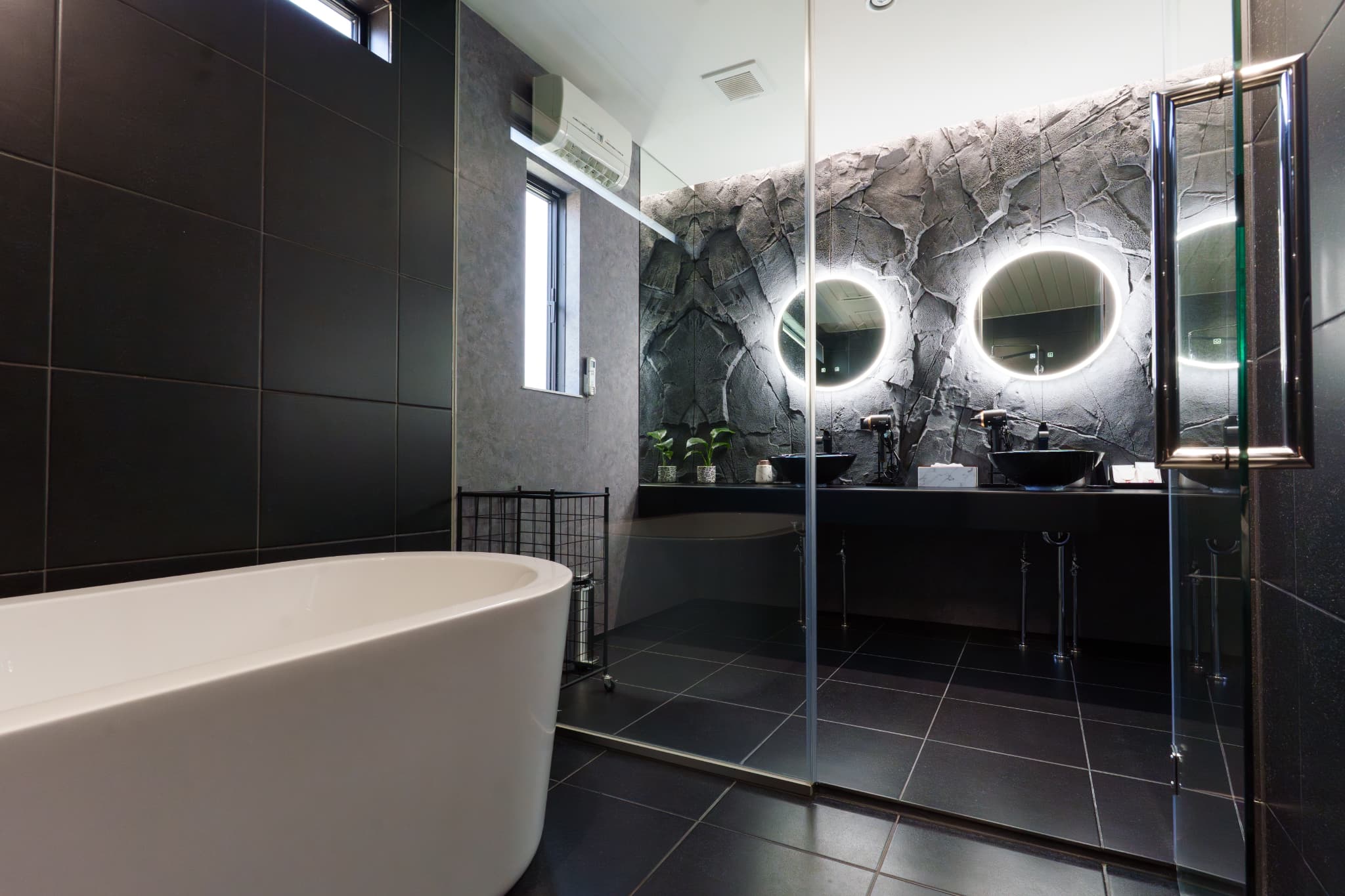 Luxury Bathroom for a True Escape